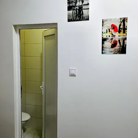 Guesthouse5 Karma369 Хостел Пловдив