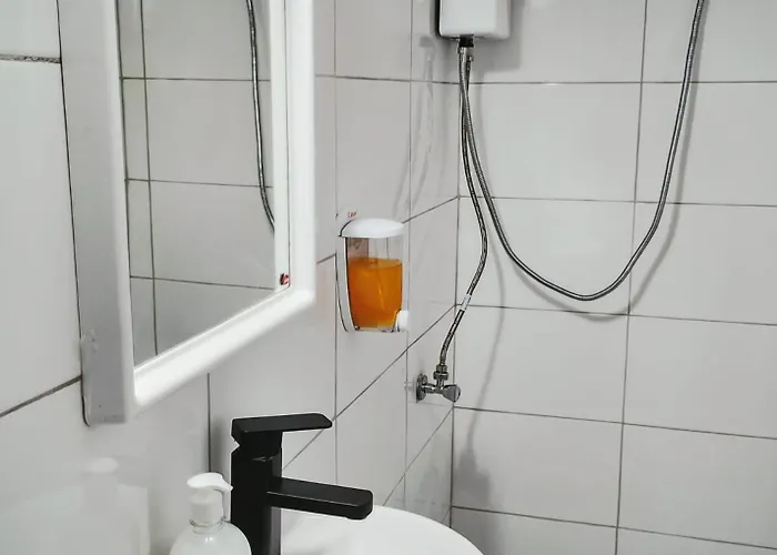 Hostel Guesthouse5 Karma369 *